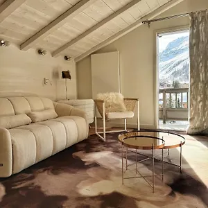 **** Hotel Tsanteleina France